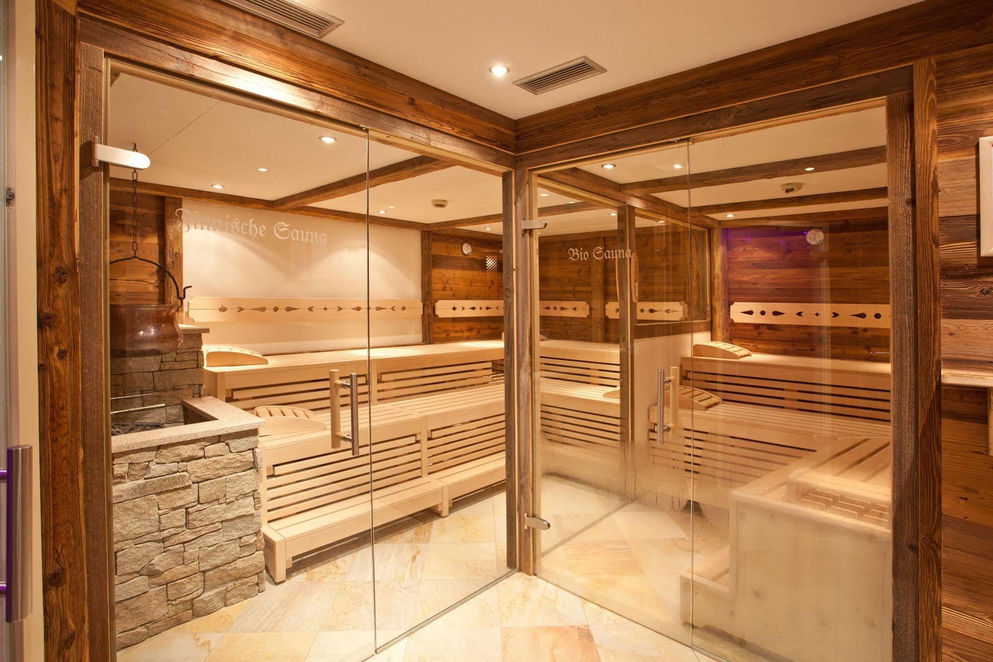Hotel Berner Цел ам Зее Екстериор снимка