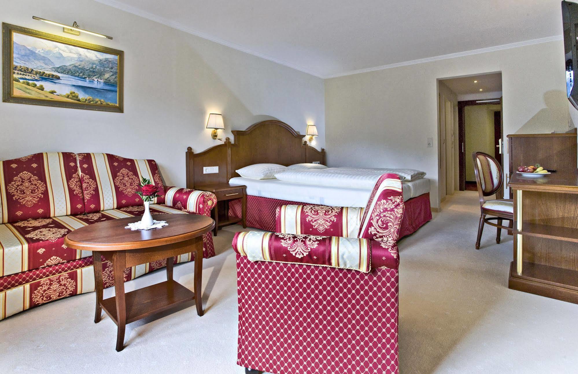 Hotel Berner Цел ам Зее Екстериор снимка