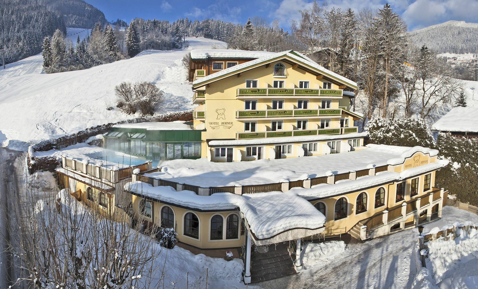 Hotel Berner Цел ам Зее Екстериор снимка